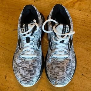 Brooks Adrenaline GTS 21